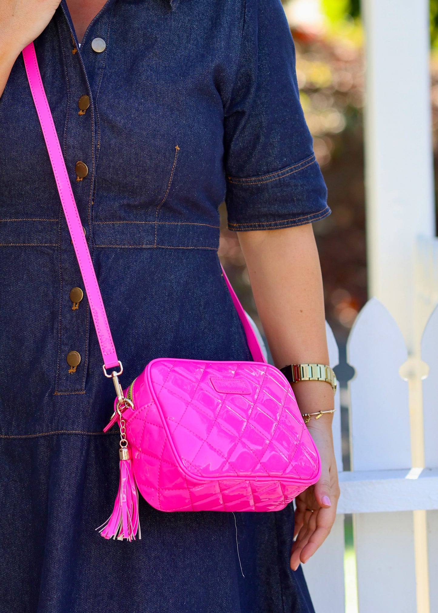 Sally Neon Patient Pink