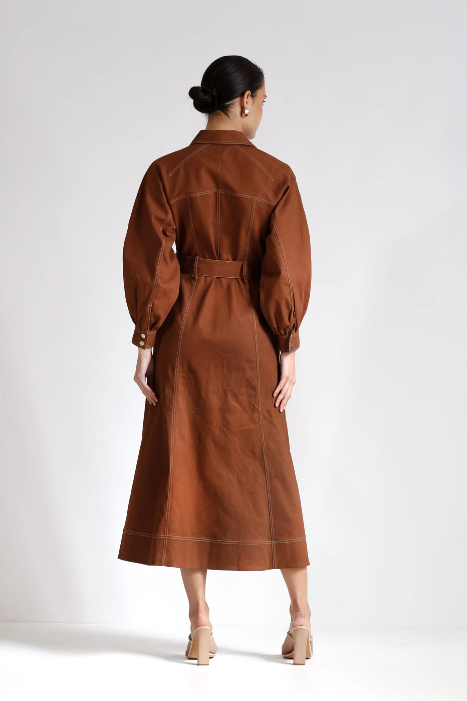 Abundance Shirt Midi dress fudge