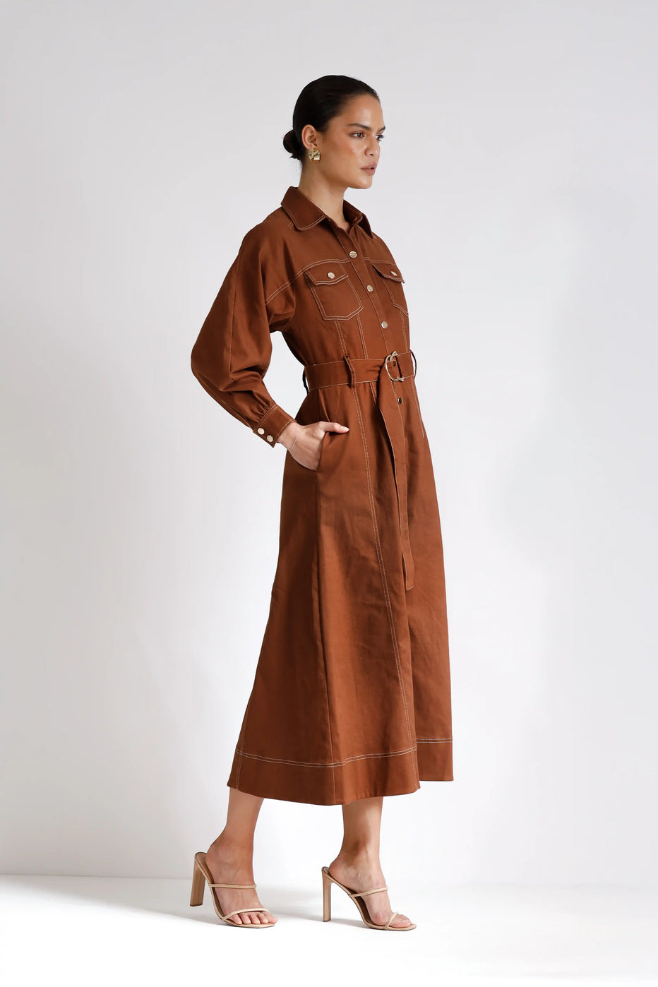 Abundance Shirt Midi dress fudge