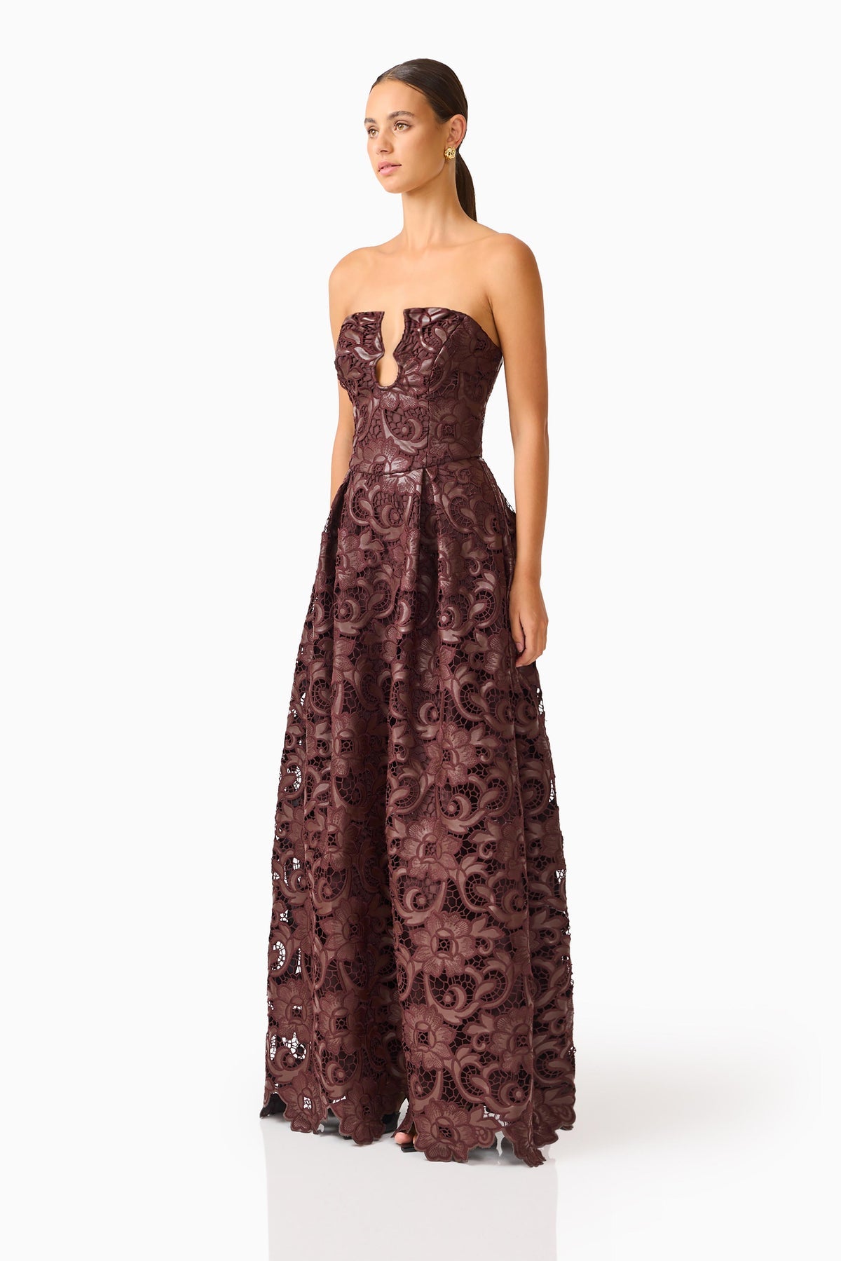 New
Novelle Sweetheart Maxi Dress in Chocolate Brown