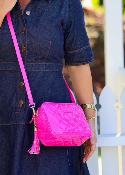 Sally Neon Patient Pink