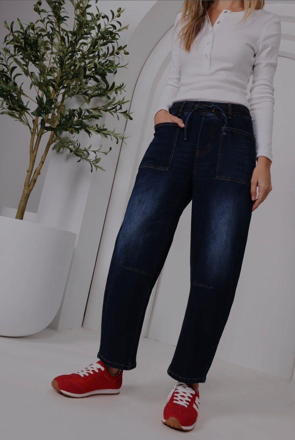 Leo Barrel Jean Ink