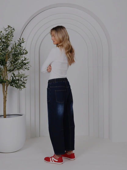 Leo Barrel Jean Ink