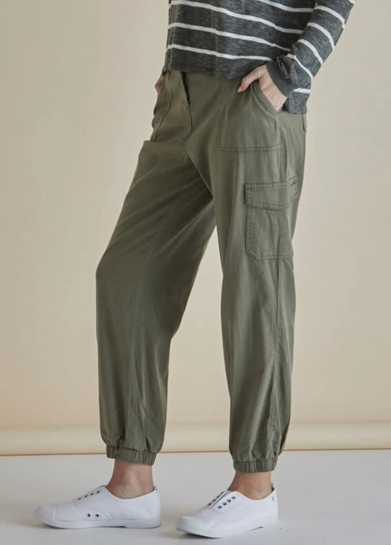 Canterbury cargo pants khaki