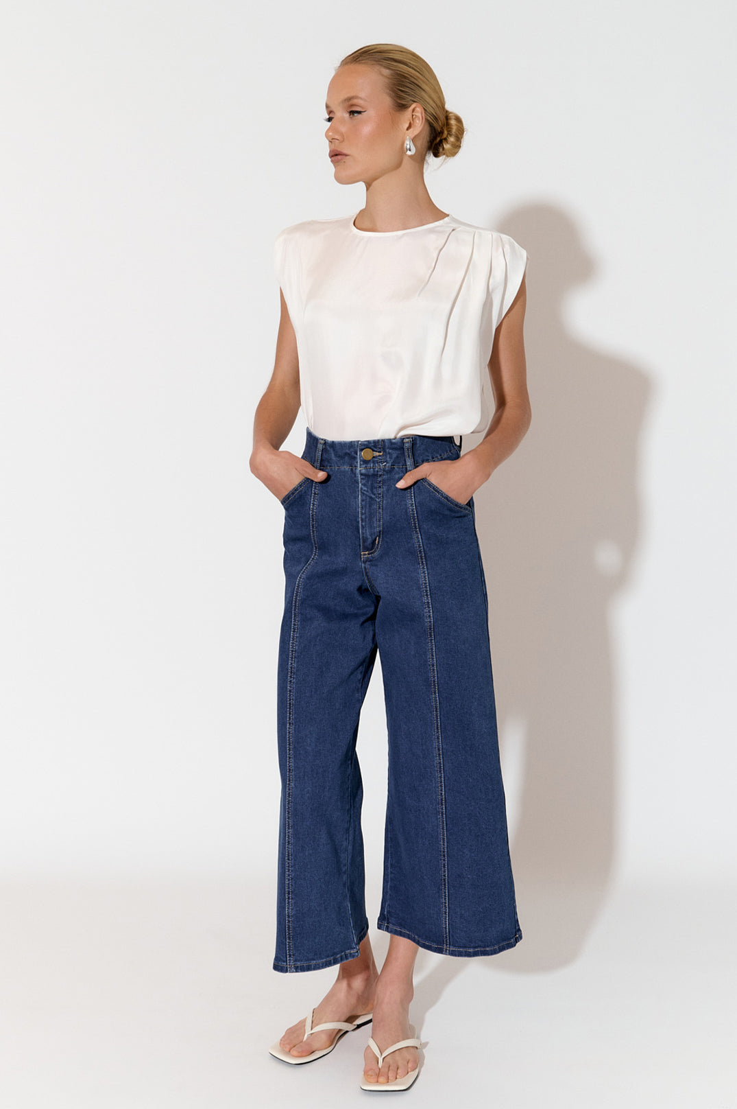 Adele Wide Leg Crop Jean mid denim